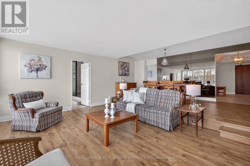 1601 - 2180 Marine Drive — photo 14 of 40