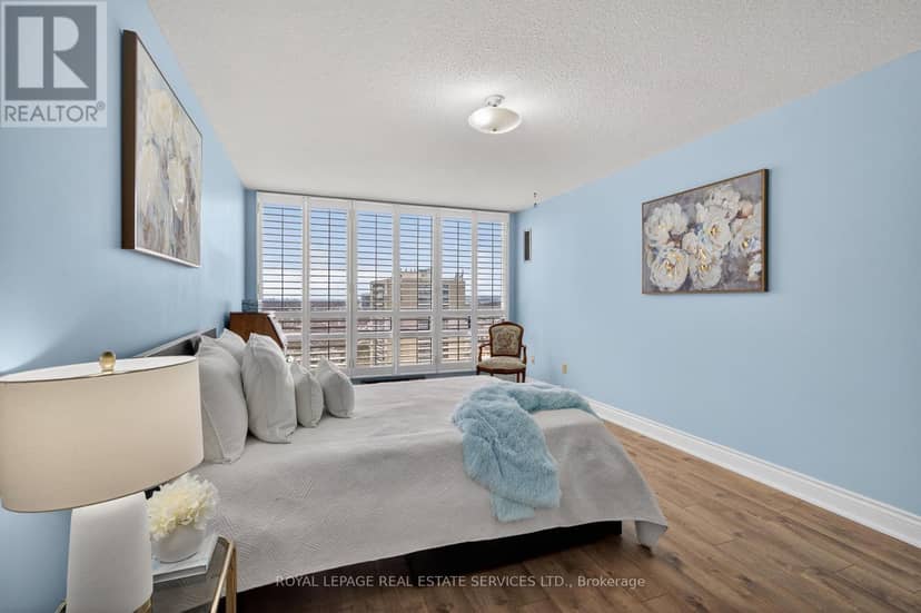 1601 - 2180 Marine Drive — photo 24 of 40
