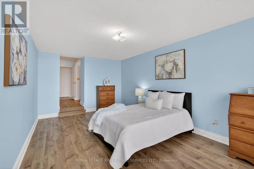 1601 - 2180 Marine Drive — photo 25 of 40