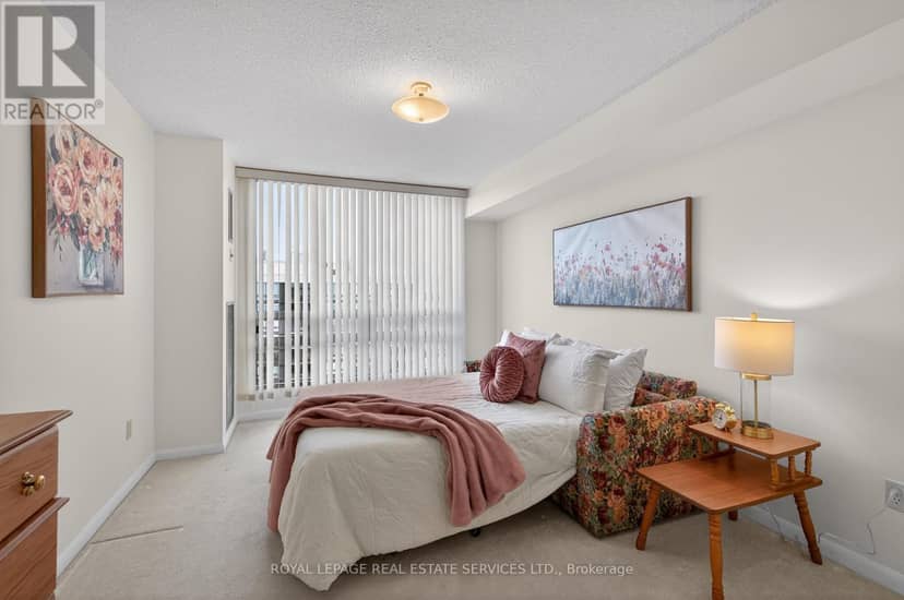 1601 - 2180 Marine Drive — photo 28 of 40