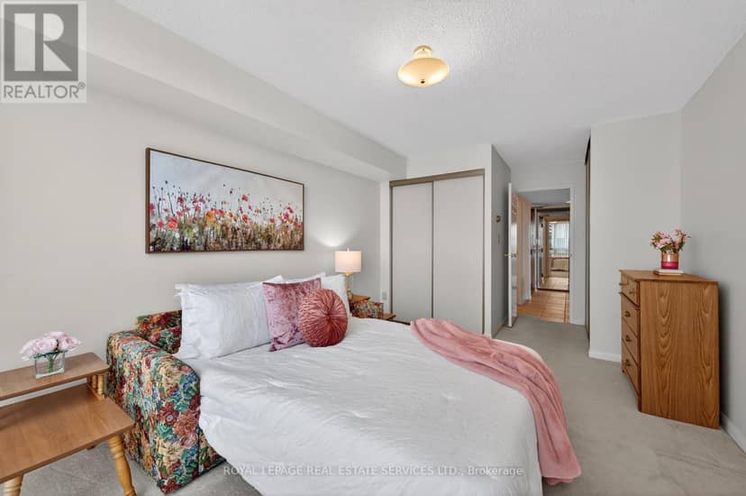 1601 - 2180 Marine Drive — photo 29 of 40