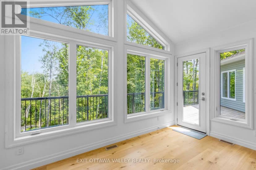 698 Mitchell Road — photo 10 of 40