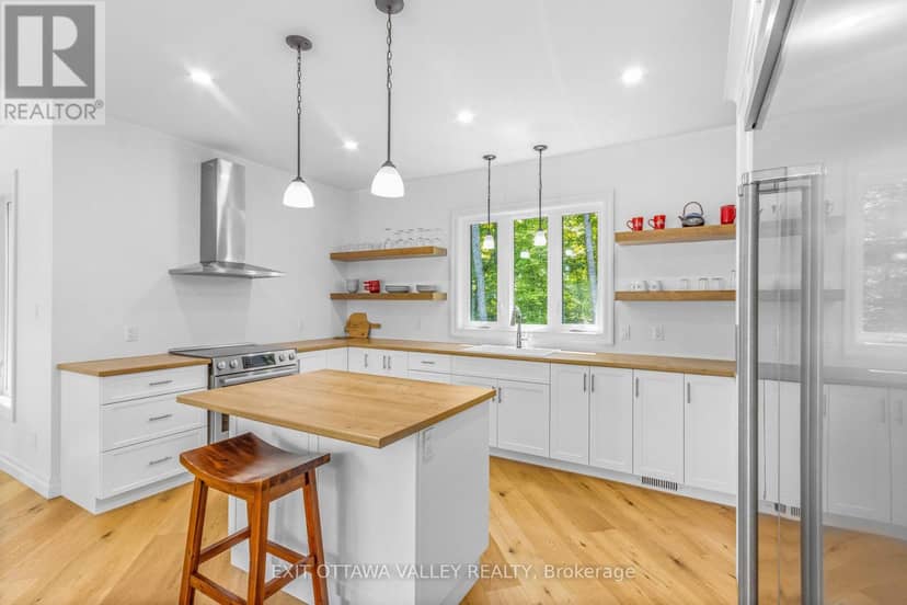 698 Mitchell Road — photo 14 of 40