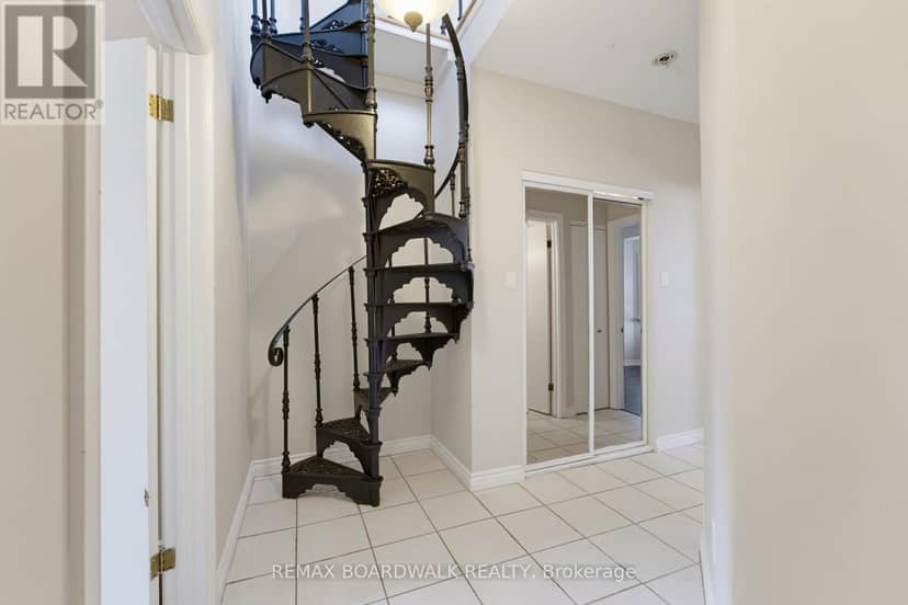117 Percy Street — photo 7 of 32