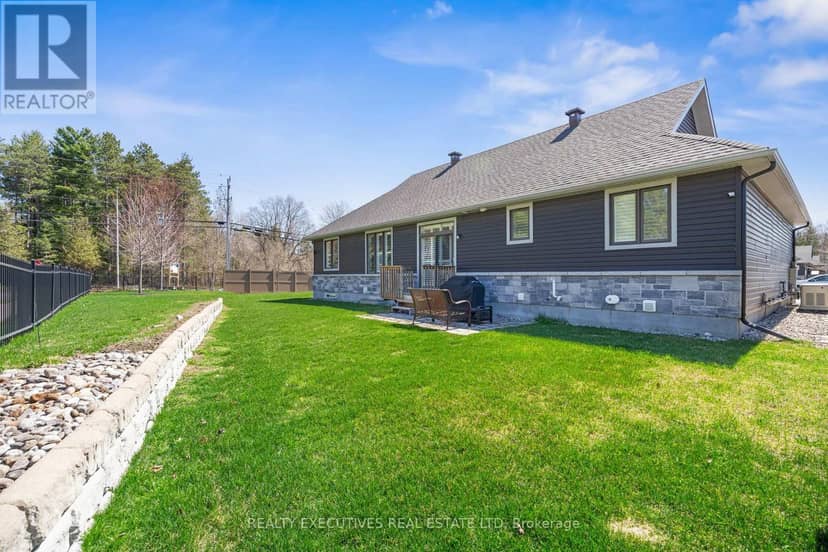 90 Magnolia Way — photo 3 of 40