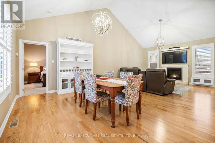 90 Magnolia Way — photo 9 of 40
