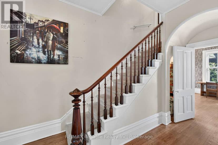 111 John Street, Huron East, photo 5