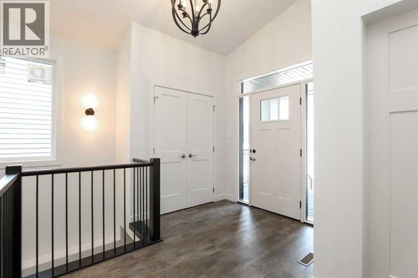 562 Malahat Green W, Lethbridge, photo 3