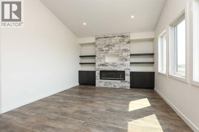 562 Malahat Green W — photo 12 of 31