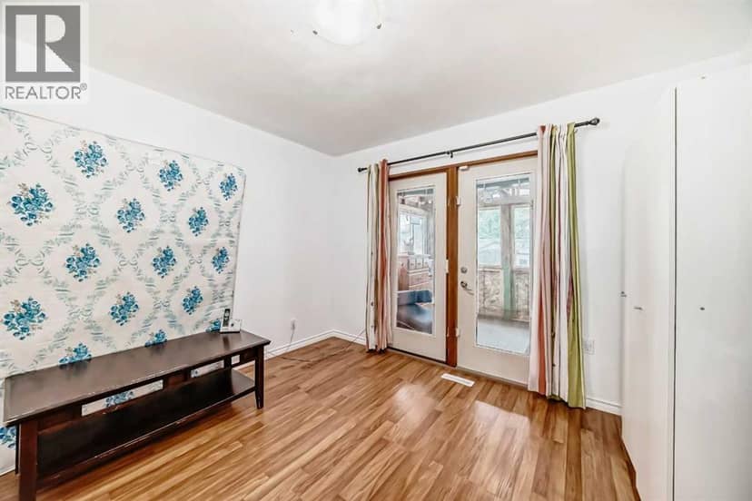 83 Whitworth Way NE — photo 17 of 40