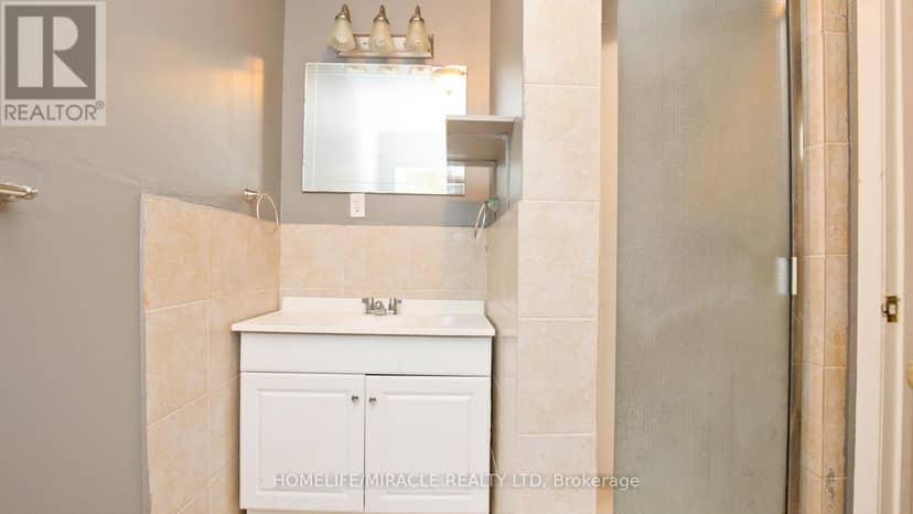 38 Medici Place — photo 32 of 40