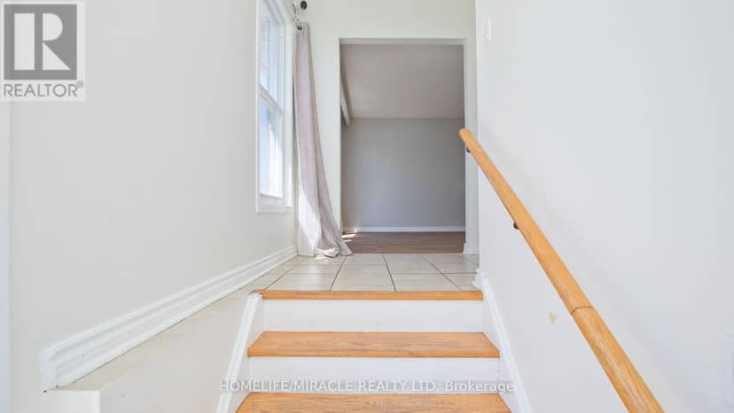 38 Medici Place — photo 4 of 40