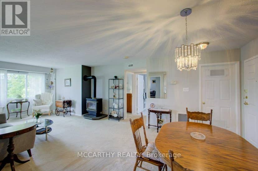 300 - 250 Robert Street — photo 18 of 33