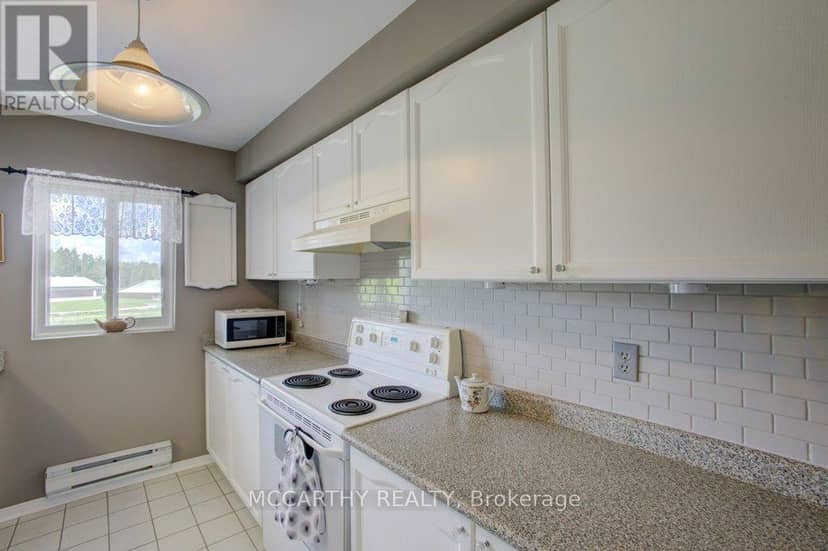 300 - 250 Robert Street — photo 21 of 33