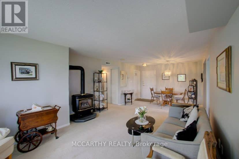 300 - 250 Robert Street — photo 24 of 33