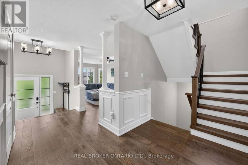 35 Bloom Crescent — photo 15 of 40