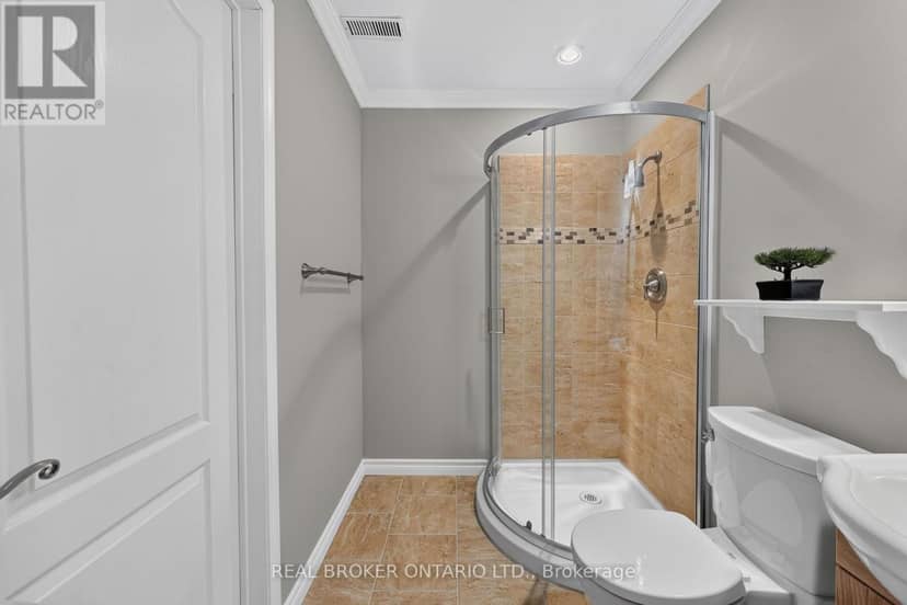35 Bloom Crescent — photo 25 of 40