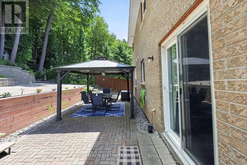 35 Bloom Crescent — photo 33 of 40