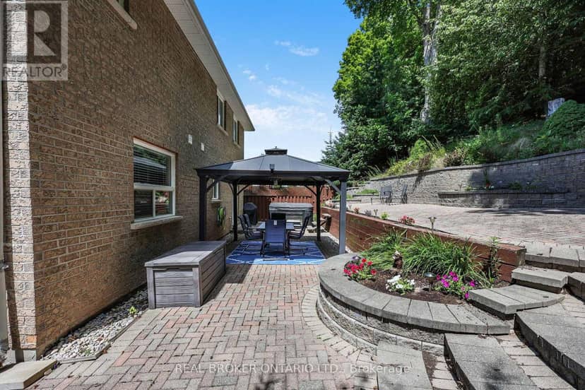 35 Bloom Crescent — photo 36 of 40