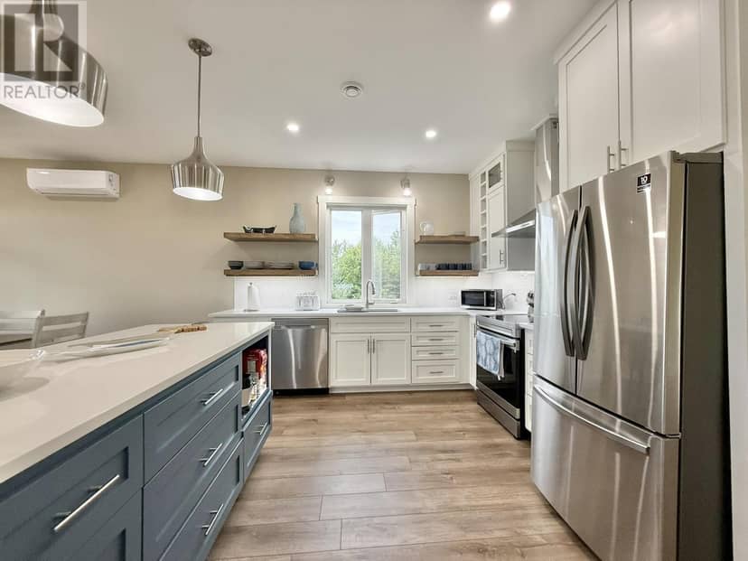 32 Blue Heron Crescent — photo 17 of 40