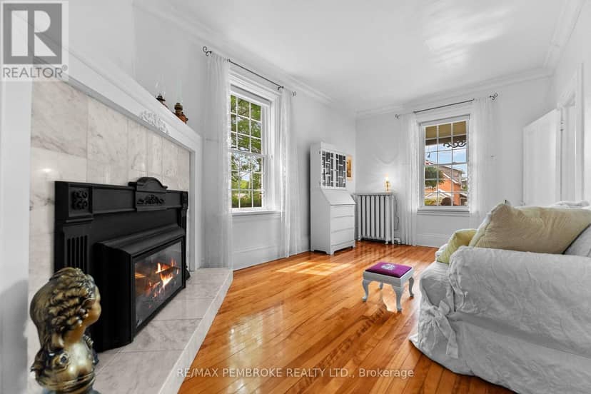 233 Catherine Street — photo 15 of 40