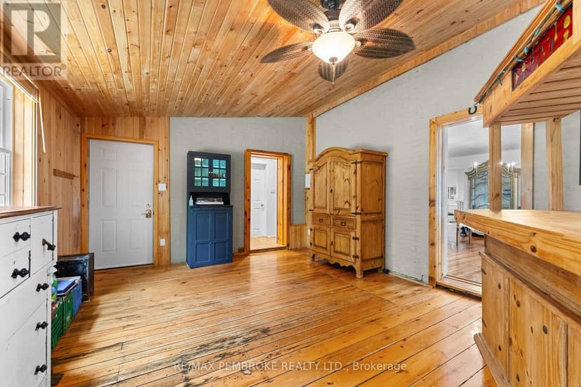 233 Catherine Street — photo 25 of 40
