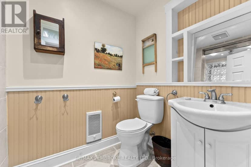 233 Catherine Street — photo 26 of 40