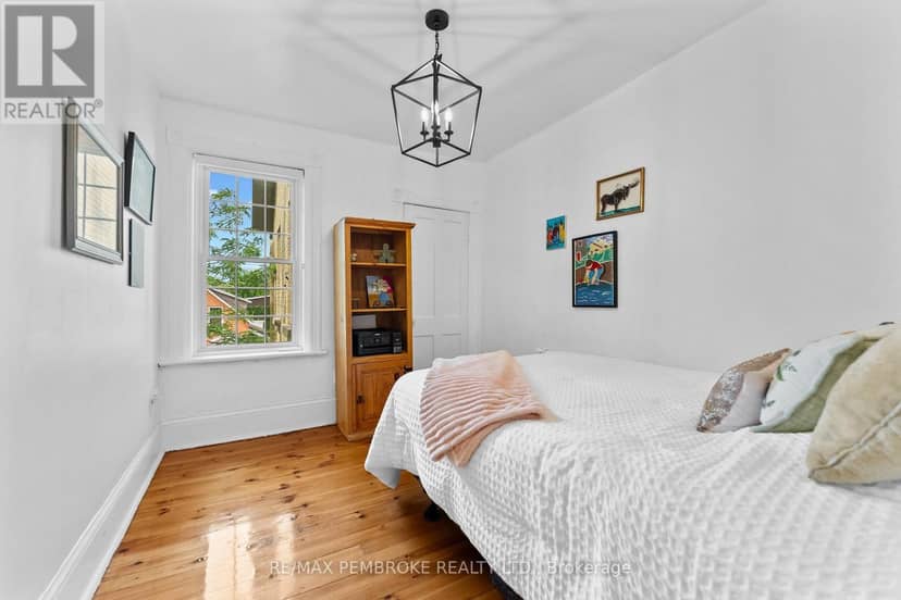 233 Catherine Street — photo 29 of 40