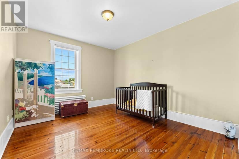 233 Catherine Street — photo 33 of 40