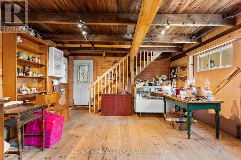 233 Catherine Street — photo 38 of 40