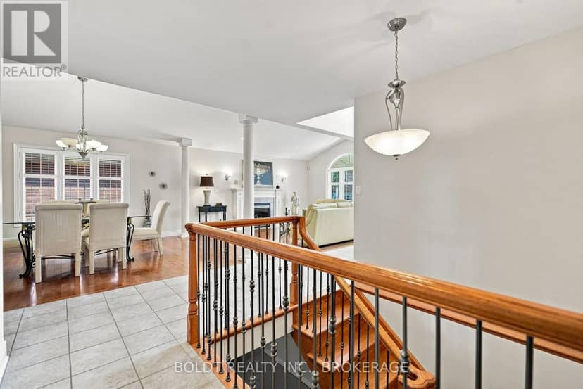 9 Nicholas Drive — photo 17 of 40