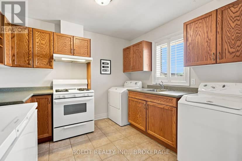 9 Nicholas Drive — photo 25 of 40