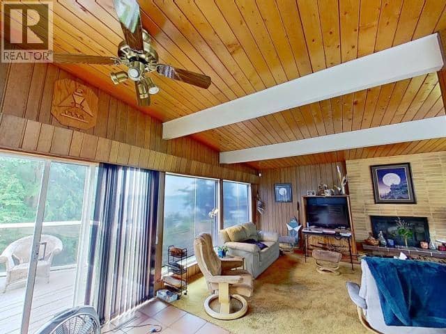 7170 WESTMINSTER STREET, Powell River, photo 3