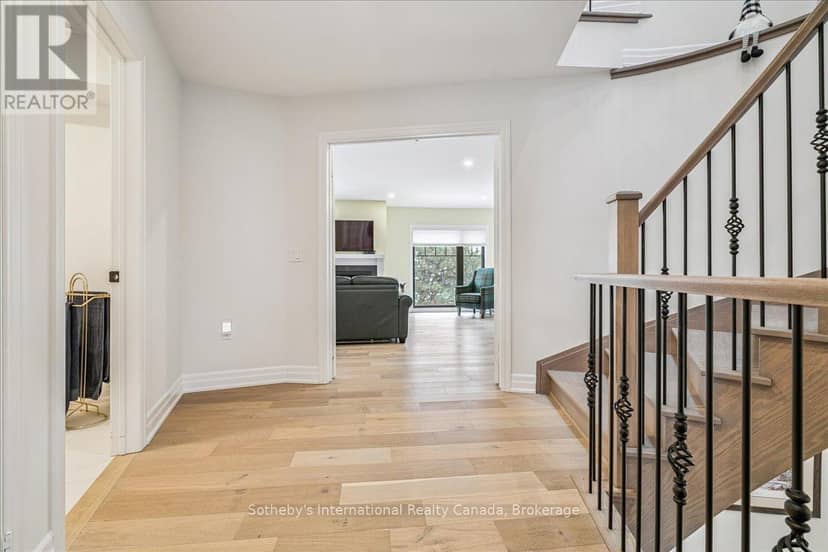 10 Southwind Terrace — photo 15 of 40