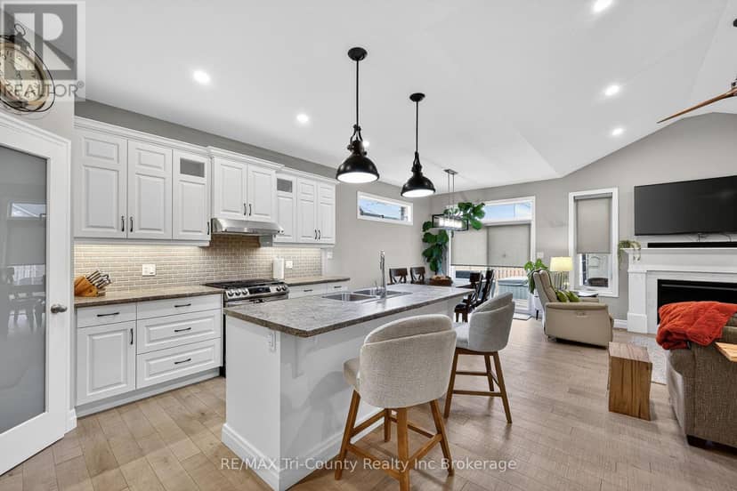 150 Denrich Avenue — photo 5 of 40