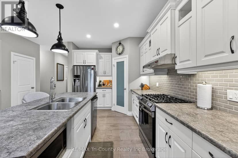 150 Denrich Avenue — photo 6 of 40