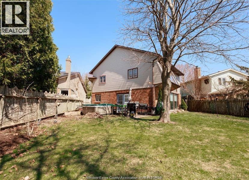 22 University Drive — photo 21 of 24