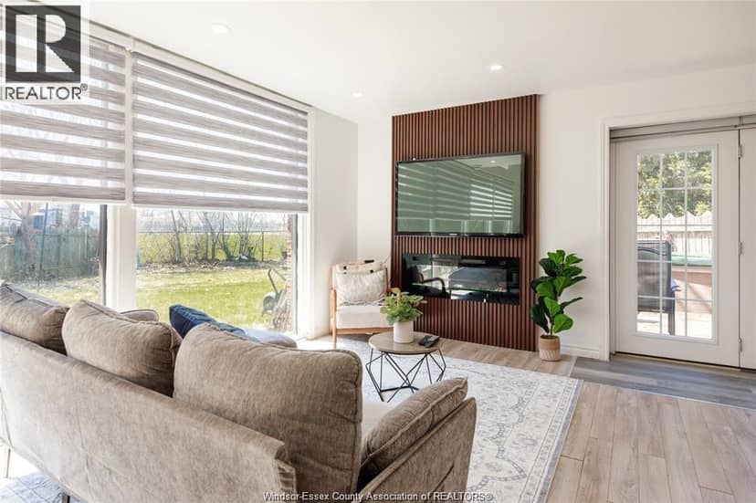 22 University Drive — photo 4 of 24