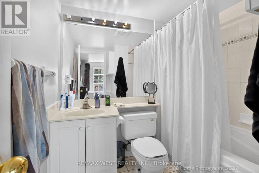 706 - 7 Lorraine Drive — photo 20 of 26