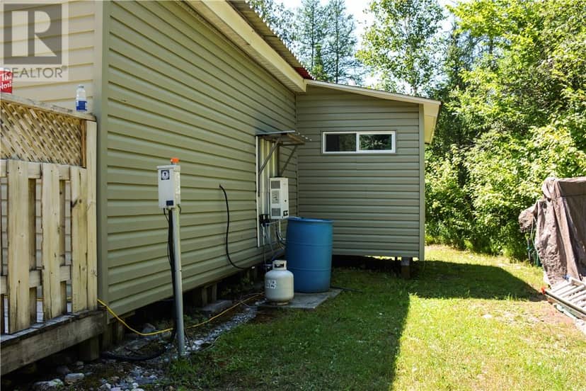 2592 P Line Road — photo 4 of 30