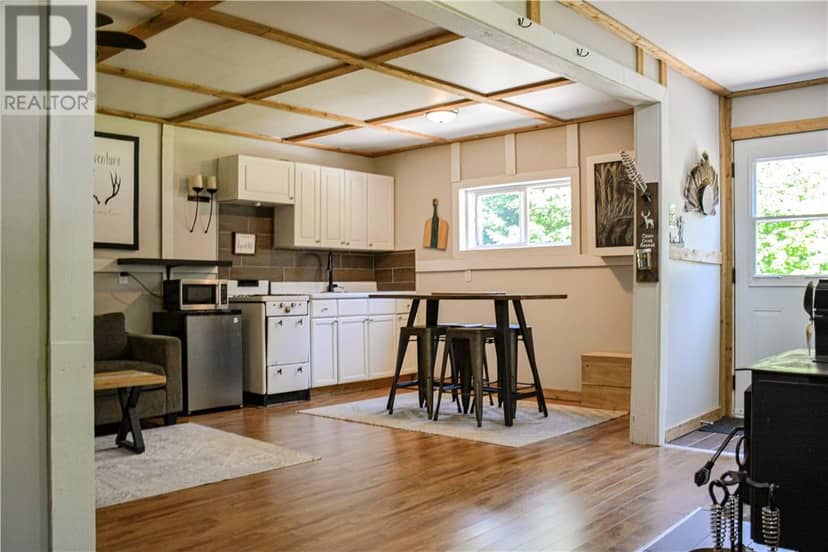 2592 P Line Road — photo 6 of 30