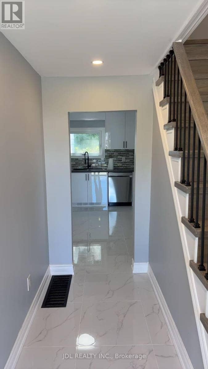 238 Hunter Street — photo 3 of 18