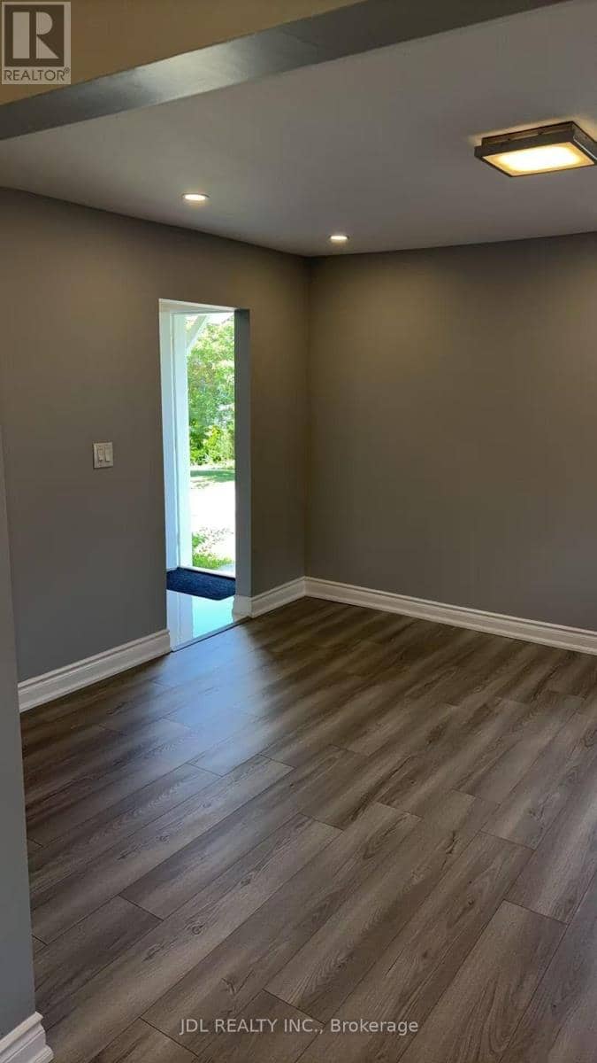 238 Hunter Street — photo 4 of 18