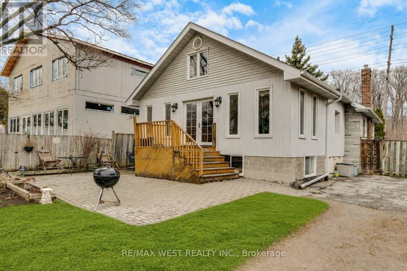 1518 Cawthra Road — photo 12 of 14