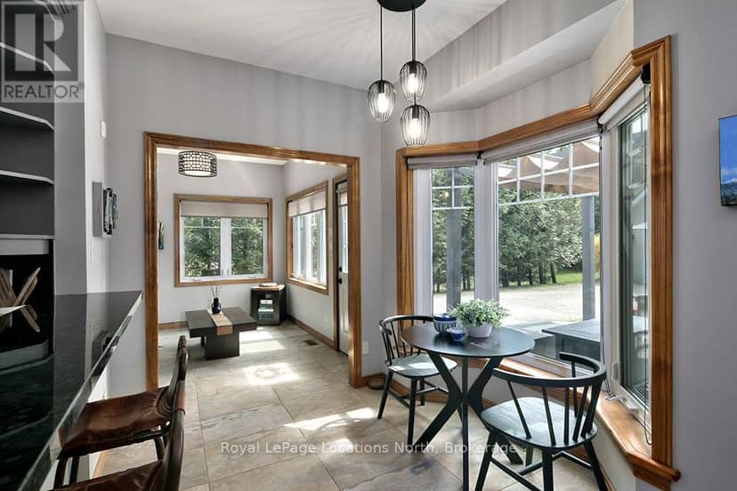 166 Sunset Boulevard — photo 11 of 40