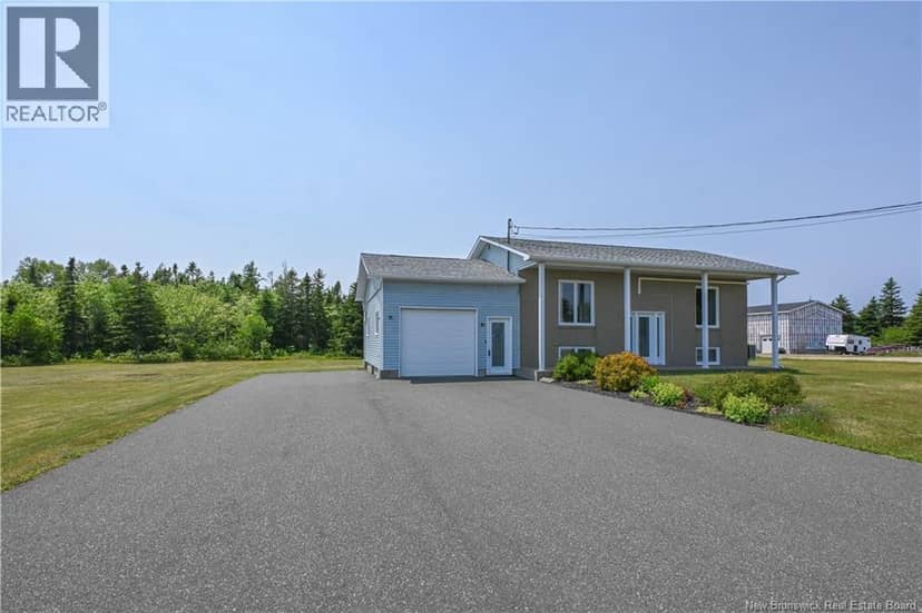 33 de la Baie Street — photo 10 of 40