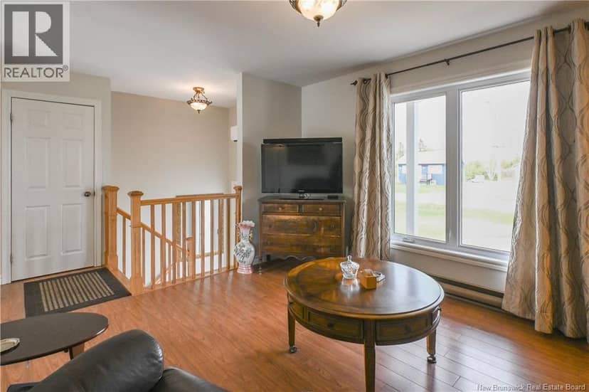 33 de la Baie Street — photo 26 of 40