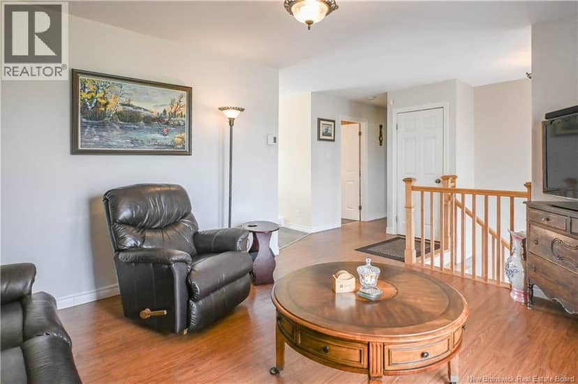 33 de la Baie Street — photo 27 of 40