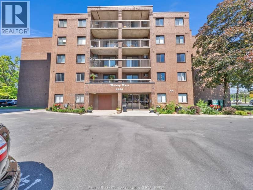 3950 WYANDOTTE STREET East Unit# 505 — photo 1 of 29