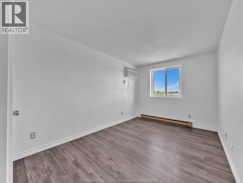 3950 WYANDOTTE STREET East Unit# 505 — photo 14 of 29